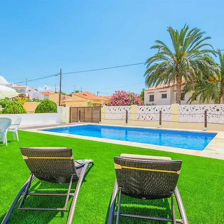 Neus Villa